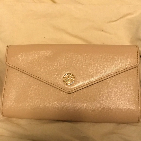 Tory Burch Wallet on Chain - Picture 10 of 15